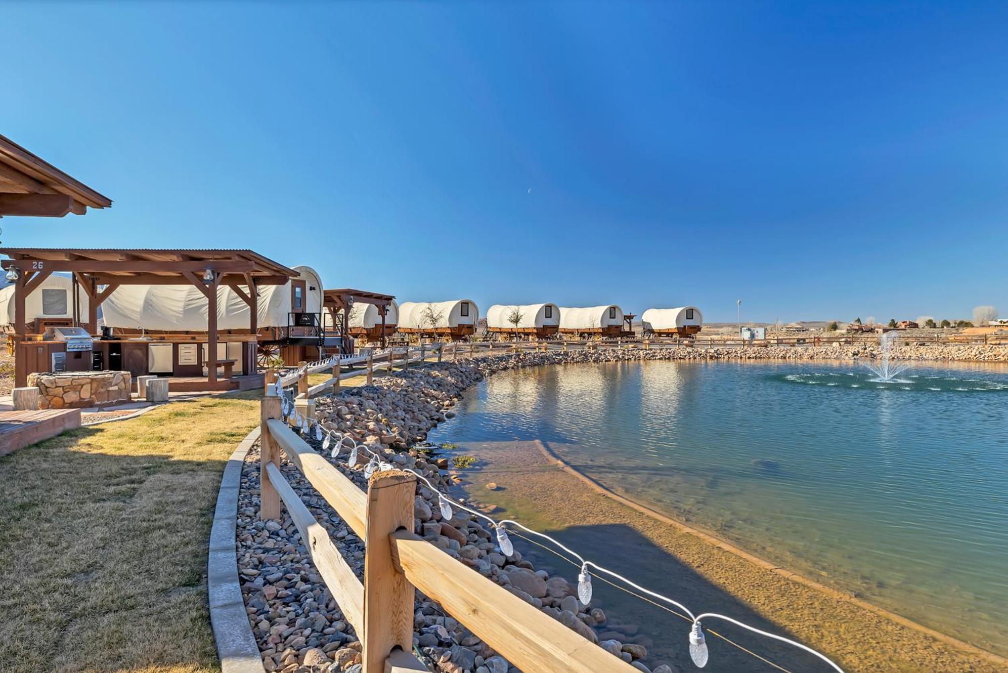 Zion White Bison Glamping & Rv Resort เวอร์จิน ภายนอก รูปภาพ