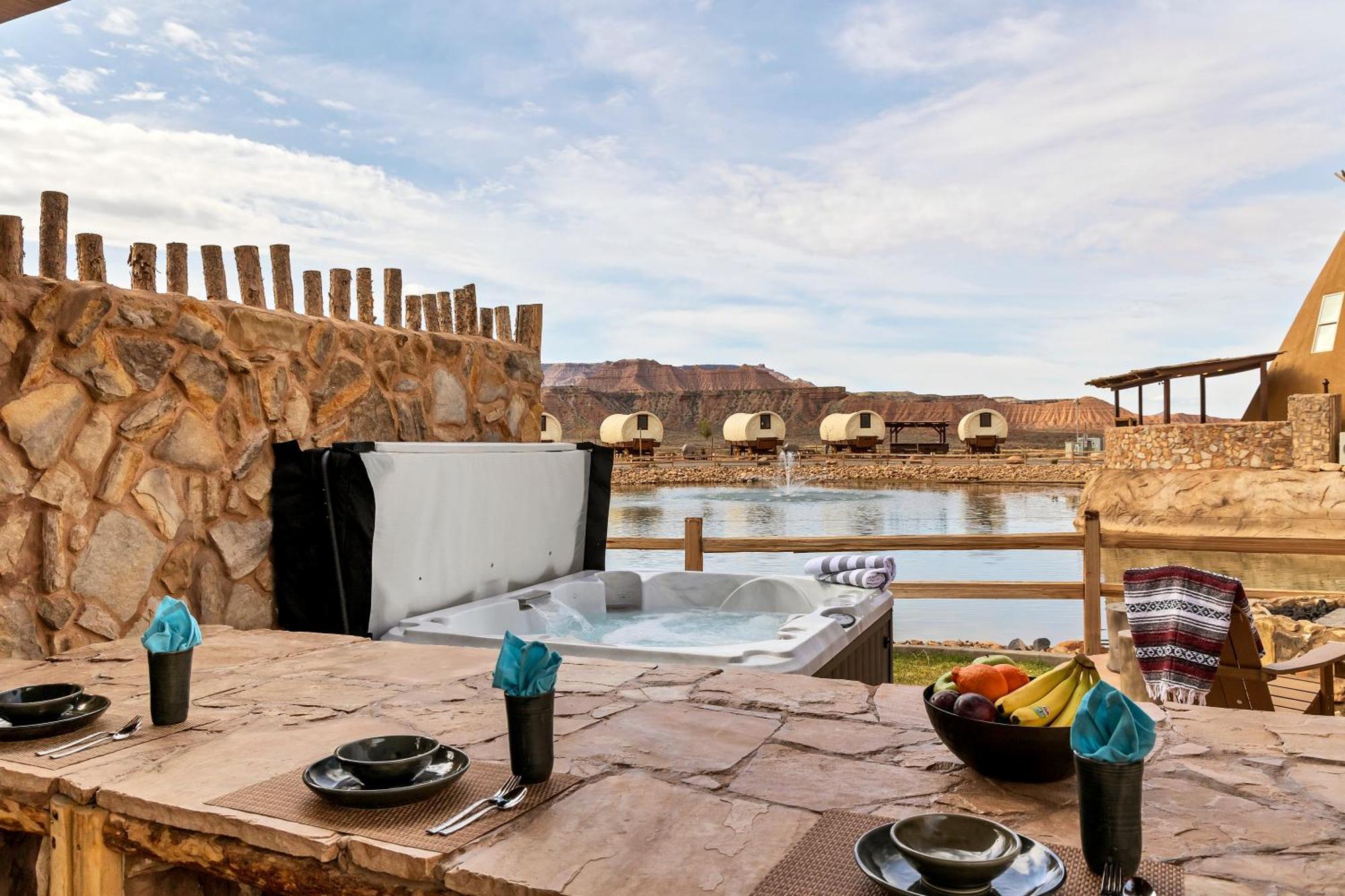 Zion White Bison Glamping & Rv Resort เวอร์จิน ภายนอก รูปภาพ