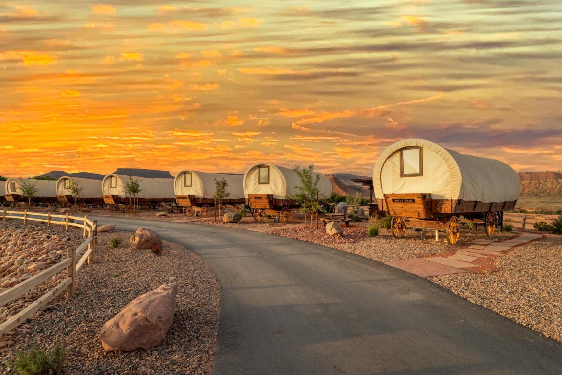 Zion White Bison Glamping & Rv Resort เวอร์จิน ภายนอก รูปภาพ